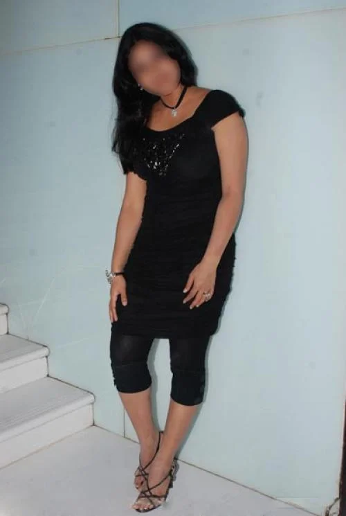 Call Girls Lajpat Nagar